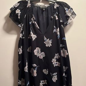 Banana Republic Short Sleeved Shear Blouse